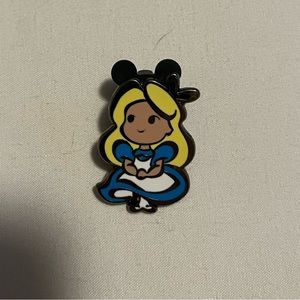 Alice in Wonderland Disney Pin